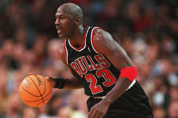 NBA歷史上的得分王：?jiǎn)痰ゎI(lǐng)銜，杜蘭特和哈登緊隨其后