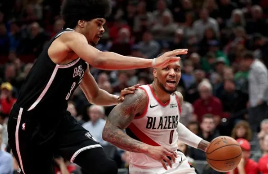 籃網(wǎng)與開(kāi)拓者的三分大戰，激情與技巧的完美展現